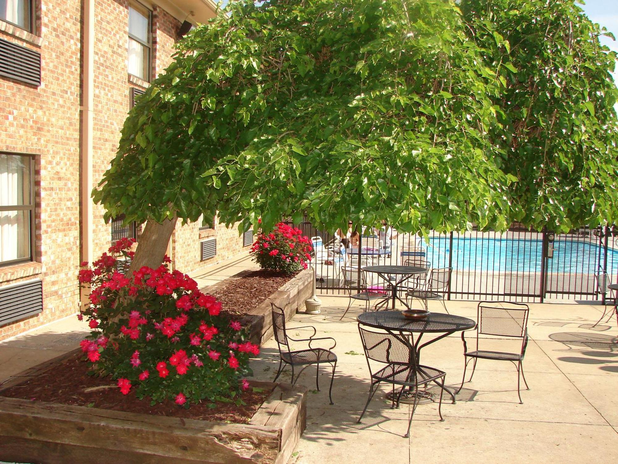 Hotel American North Kansas 2*